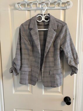 Gray Plaid Blazer Jacket - Women's Professional Layer